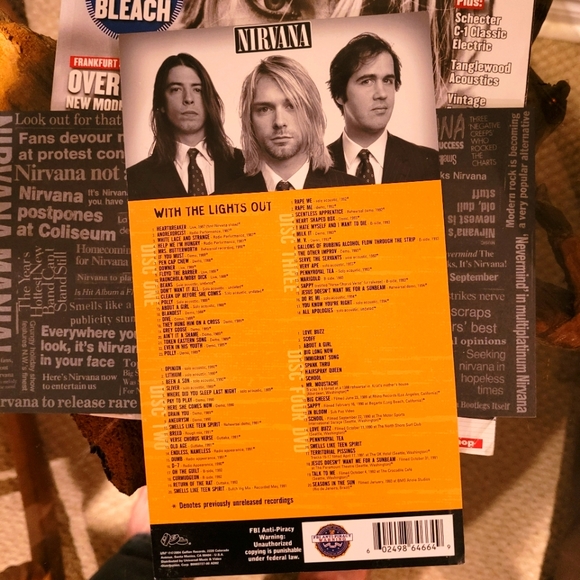 Nirvana "With the lights out" pkg. - Picture 12 of 16